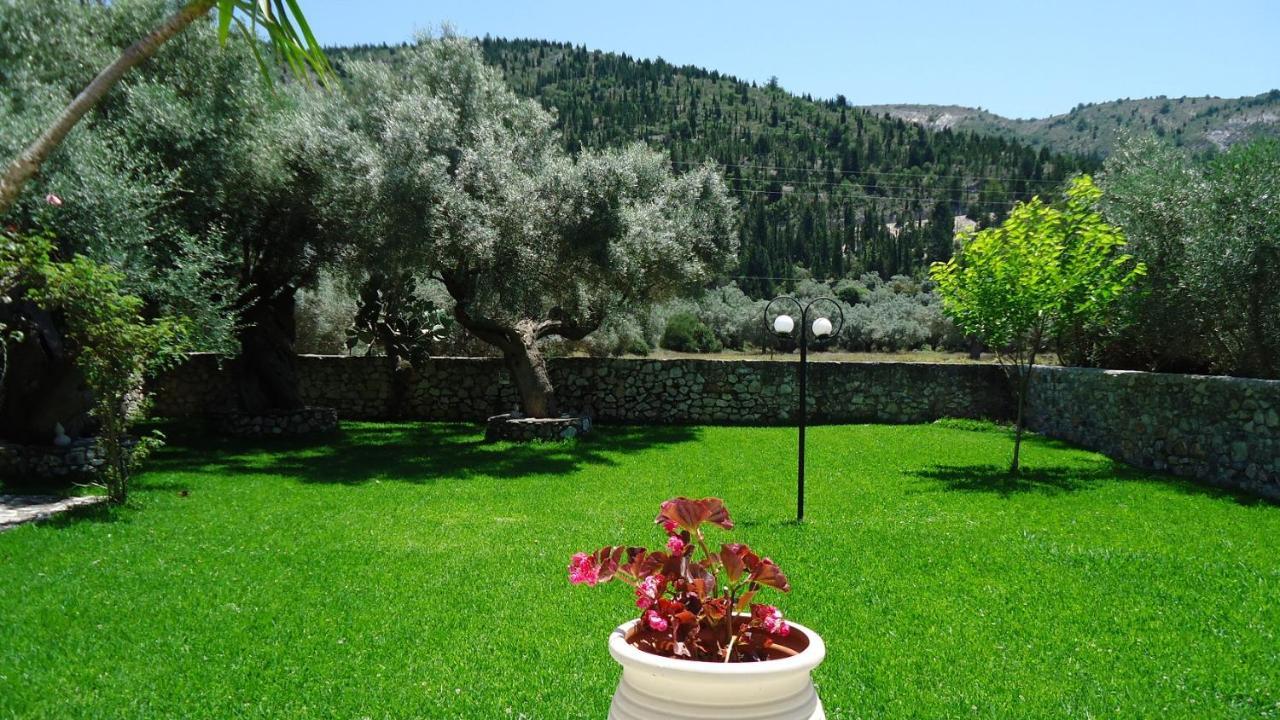 House Of Garden Apartment Dragano Екстериор снимка