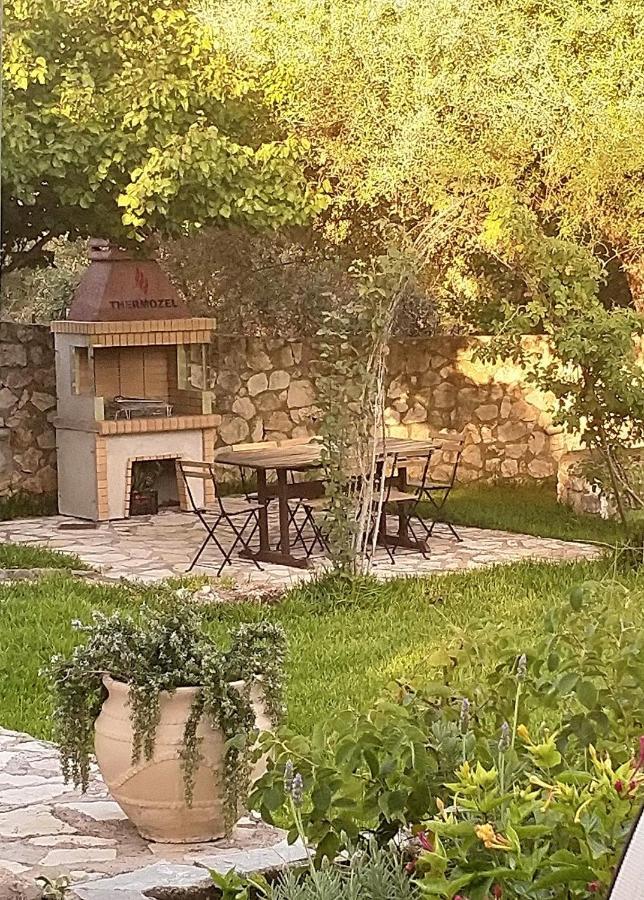 House Of Garden Apartment Dragano Екстериор снимка